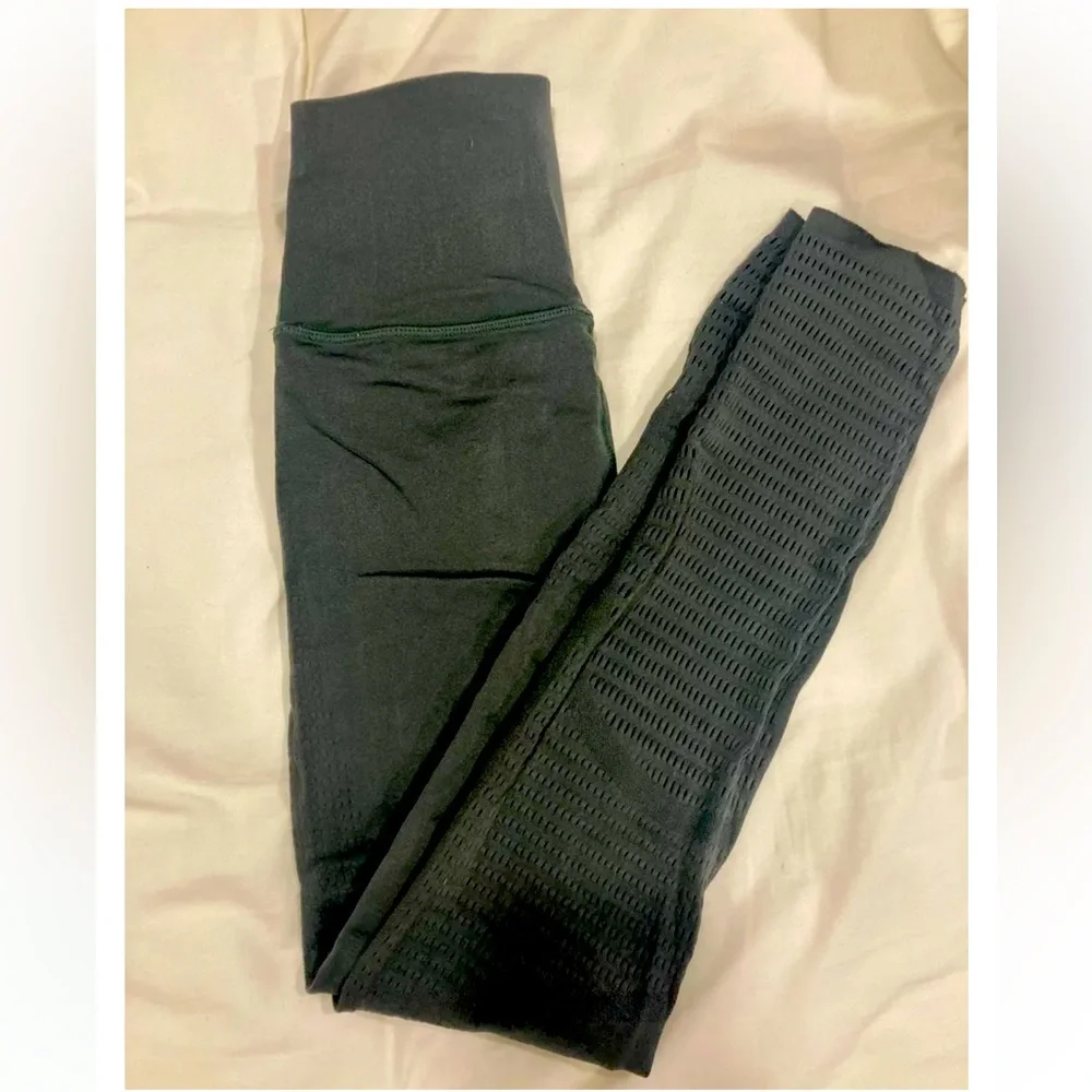 Fabletics Women's Military Green Leggin Size Large - Picture 1 of 10